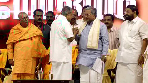 Pinarayi Vijayan , Siddaramaiah