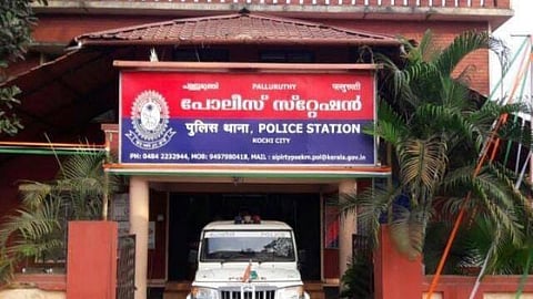 Policeman booked for molesting woman during passport verification