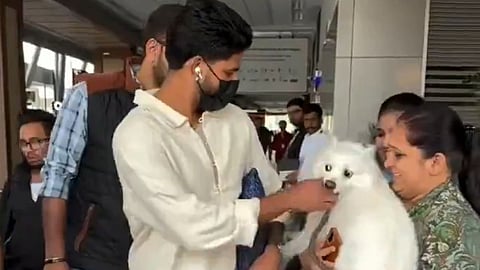 Shreyas Iyer nearly bitten by fan's dog
