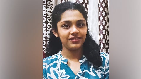 Sera becomes famous by reciting her own poem in English poetry recital