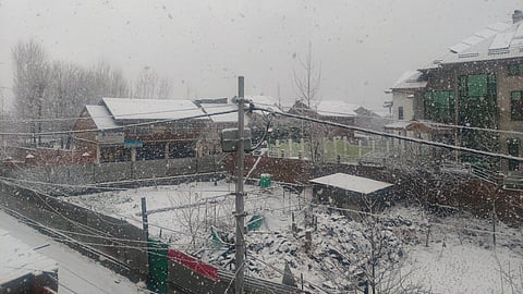 Kashmir is experiencing extreme weather with snowfall heavier than in previous years, blanketing areas like Srinagar and Manali