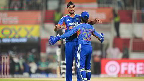 Ishan Kishan congratulates Arshdeep Singh for taking a wicket