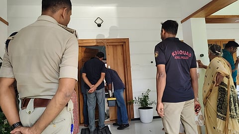 Gold Theft Police Investigation