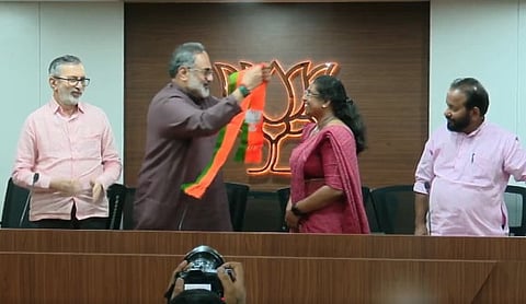 CPM Leader and Varkala Block Panchayat Member Smitha Sundaresan Joins BJ