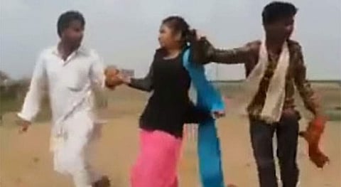 ജോധ്പൂരില് അമ്മയെ മര്ദ്ദിച്ചവശയാക്കി മകളെ തട്ടിക്കൊണ്ടുപോയി: വീഡിയോ