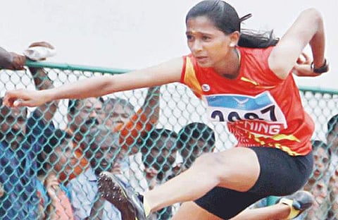 സ്കൂള് കായികമേളയില് മാര് ബേസിലിന് കിരീടം