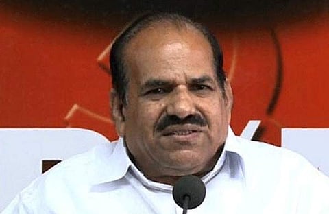 'പാര്ട്ടിയുടെയും സര്ക്കാരിന്റെയും യശസ്സ് ഉയര്ത്തിപ്പിടിക്കാന് ഇ പി ജയരാജന് സ്വമേധയാ രാജിവെക്കുകയായിരുന്നു'; തോമസ് ചാണ്ടി വിഷയത്തില് പരോക്ഷ മറുപടിയുമായി കോടിയേരി ബാലകൃഷ്ണന്