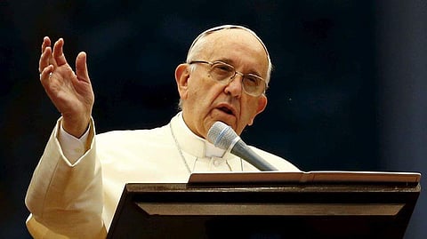 'അവരും ദൈവത്തിന്റെ മക്കള്; കുടുംബമായി ജീവിക്കാന് അവകാശമുണ്ട്' ; സ്വവര്ഗാനുരാഗികളെ പിന്തുണച്ച് മാര്പാപ്പ