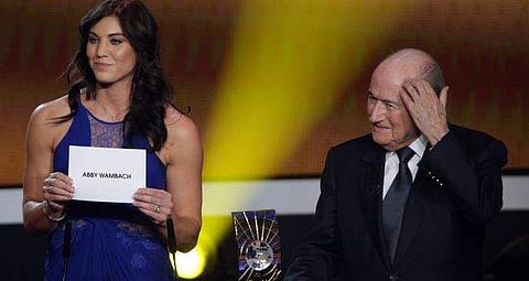 ഫിഫ മുന് മേധാവിയും ലൈംഗികാരോപണ കുരുക്കില്; സെപ് ബ്ലാറ്റര്ക്കെതിരെ യുഎസ് വനിതാ താരം