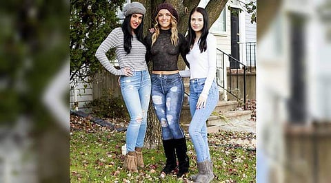 ഈ സുന്ദരിമാരില് ഒരാള് പൂര്ണ നഗ്നയാണ്; ഇവളുടെ നഗ്നതയ്ക്ക് പിന്നിലെ രഹസ്യം അറിയാം