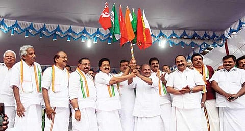 ചുഴലിക്കാറ്റ് : രാഹുല് എത്തിയേക്കില്ല, പടയൊരുക്കം സമാപനസമ്മേളനം മാറ്റിവെയ്ക്കും..?