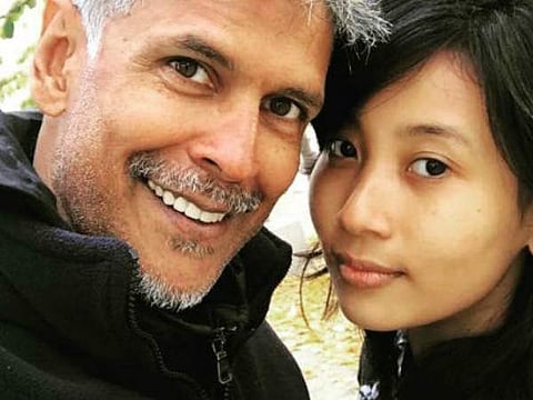 ട്രോളുകളെനിക്ക് പുല്ലാണ്: കാമുകിക്കൊത്തുള്ള പുതിയ ഫോട്ടോ പോസ്റ്റ് ചെയ്ത് മിലിന്ദ് സോമന്