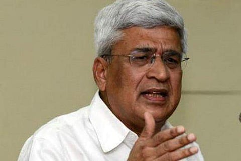 ഗോരക്ഷയുടെയും വര്ഗീയതയുടെയും പേരില് ദളിത് ന്യൂനപക്ഷങ്ങളും എഴുത്തുകാരും ആക്രമിക്കപ്പെടുന്നു: പ്രകാശ് കാരാട്ട്