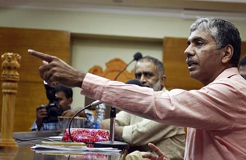 പിണറായിയുടെ ടെലിവിഷന് ഷോ: പരിഹാസവുമായി ജേക്കബ് തോമസ്