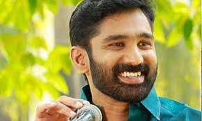 'എല്എല്ബിക്ക് മാര്ക്ക് തിരുത്തി' ; ബല്റാമിനെതിരെ പുതിയ ആരോപണം