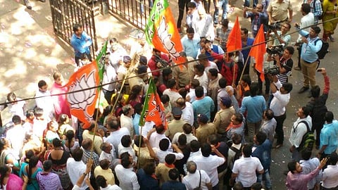 മുംബൈയില് ശിവസേന വലിയ ഒറ്റകക്ഷി