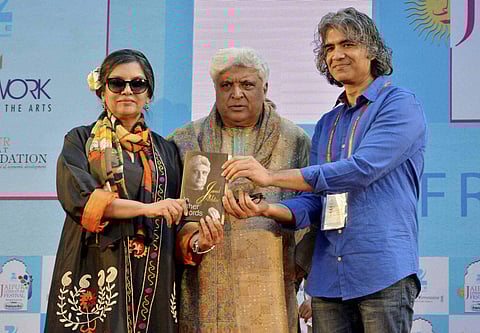 സെവാഗിനും യോഗേശ്വറിനുമെതിരെ ജാവേദ് അക്തര്