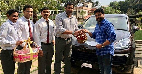 പുതിയ പോര്ഷേയ്ക്ക് ഇഷ്ട നമ്പര് തേടി ദിലീപ്; ഒപ്പം ലാലും