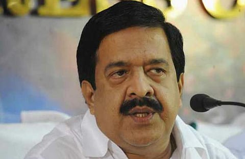 നാളെ ഹര്ത്താല് എന്ന് വ്യാപകപ്രചാരണം; യുഡിഎഫ് ഹര്ത്താല് ഇല്ലെന്ന് രമേശ് ചെന്നിത്തല