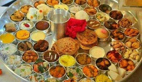 ഗുജറാത്തിനെ വെജിറ്റേറിയന് സംസ്ഥാനമാക്കും; മാംസാഹാരം നിരോധിക്കുന്നതിന്റെ സൂചനയുമായി ഗുജറാത്ത് മുഖ്യമന്ത്രി