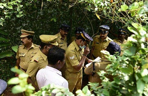 നന്ദന്കോട് കൊലപാതകം; ജിന്സന്റെ കാലില് പൊള്ളിയ പാടുകള്, വീട്ടുകാര് കന്യാകുമാരിയിലേക്ക് പോയതായി ജിന്സന് പറഞ്ഞതായി നാട്ടുകാര്