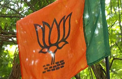 താമരയ്ക്കു വാട്ടം, കേരളം പിടിക്കാന് ബിജെപിക്ക് തന്ത്രങ്ങള് മാറ്റിപ്പിടിക്കേണ്ടി വരും