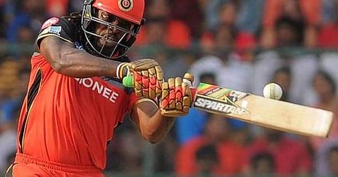 ചരിത്രനേട്ടം കൈവരിച്ച് ക്രിസ്ഗെയ്ല്, ട്വന്റി-20യില് പതിനായിരം റണ്സ് നേടുന്ന ആദ്യതാരം