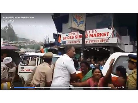 (ഫോട്ടോയും വീഡിയോയും കടപ്പാട്: കെ. സന്തോഷ് കുമാര്)