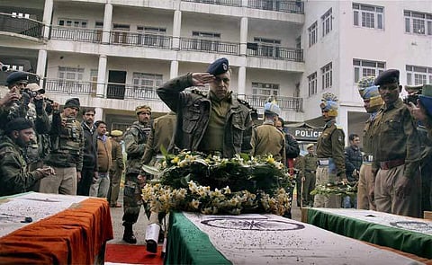 വീരമൃത്യു വരിച്ച ജവാന്മാരുടെ കുടുംബങ്ങളെ ദത്തെടുക്കാന് യുവ ഐഎഎസ് ഉദ്യോഗസ്ഥര്