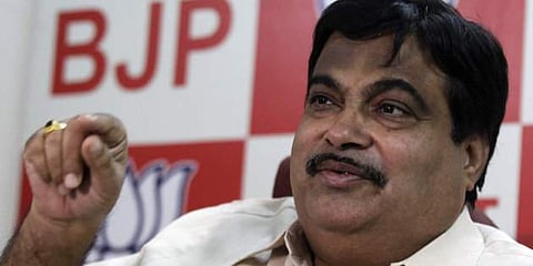 എല്ലാ പ്രശ്നങ്ങള്ക്കും പരിഹാരം ആര്എസ്എസ് ആശയമെന്ന് കേന്ദ്രമന്ത്രി നിതിന് ഗഡ്കരി