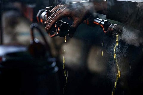 പ്ലാസ്റ്റിക്കില് നിന്നും ഇന്ധനം നിര്മിച്ച് സിറിയക്കാര്