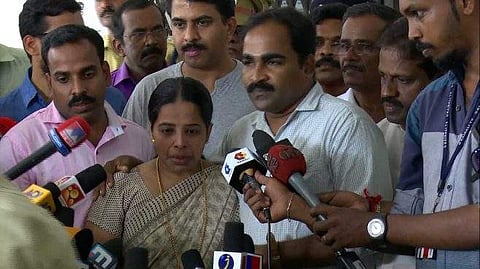 മുഖ്യമന്ത്രിയെ കാണാനില്ല, സെന്കുമാറില് പ്രതീക്ഷയെന്നും ജിഷ്ണുവിന്റെ കുടുംബം