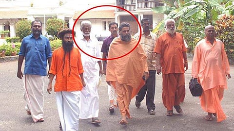 വിവാദ സ്വാമിയും ബിജെപി അധ്യക്ഷന് കുമ്മനവുമായുള്ള ബന്ധം പൊലീസ് പരിശോധിക്കണം: രമേശ് ചെന്നിത്തല