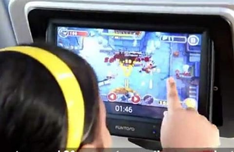 എല്സിഡി സ്ക്രീന് ഇളക്കിമാറ്റി, ഹെഡ്ഫോണ് മോഷ്ടിച്ചു, ആദ്യയാത്രയില് തന്നെ താറുമാറായി തേജസ് എക്സ്പ്രസ്