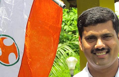 കണ്ണൂരിലെ പരസ്യ കശാപ്പ്:  റിജില് മാക്കുറ്റി അടക്കം മൂന്നു പേര്ക്കു സസ്പെന്ഷന്