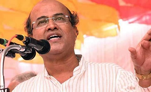 ബിജെപി എംഎല്എ വാട്ട്സപ്പ് ഗ്രൂപ്പില് പോസ്റ്റിയത് 50 അശ്ലീലചിത്രങ്ങള്; ഉന്നത ഉദ്യോദസ്ഥരടക്കമുള്ളതാണ് വാട്ട്സപ്പ് ഗ്രൂപ്പ്