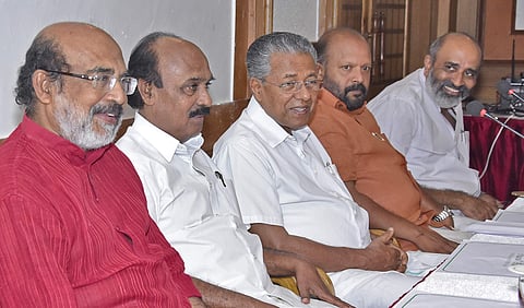 കന്നുകാലി വില്പ്പന നിരോധനം മറികടക്കാന് വഴികള് തേടി മന്ത്രിസഭാ യോഗം