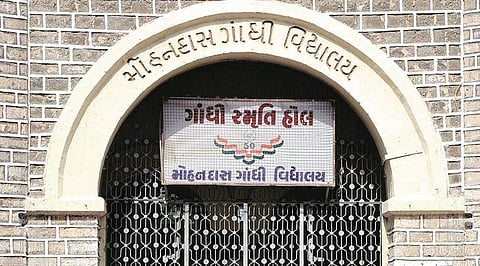 മഹാത്മാഗാന്ധി പഠിച്ച സ്കൂള് മ്യൂസിയമാകുന്നു