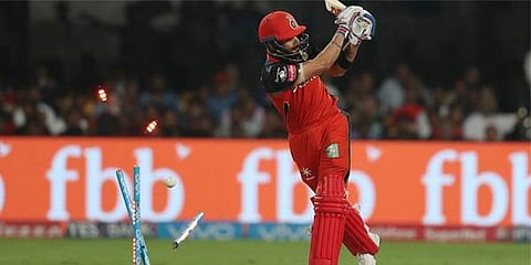 കോഹ്ലി ആദ്യം കണ്ണാടിയില് പോയി നോക്കി പഠിക്കട്ടെ; താരത്തിനെതിരേ രൂക്ഷ വിമര്ശനവുമായി സുനില് ഗവാസ്ക്കര്