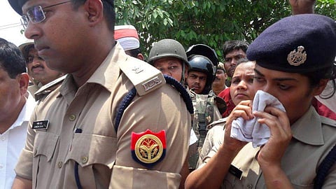 പൊലീസ് ആയാലും എംഎല്എ വഴക്കു പറഞ്ഞാല് കരയും; ബിജെപി എംഎല്എയുടെ ശാസന ഐപിഎസ് ഉദ്യോഗസ്ഥയെ കരയിച്ചു