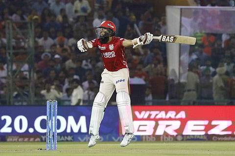 നൂറടിച്ചു കൊടുത്താലും ജയിക്കാത്ത ഒരു ടീം!