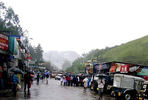 മൂന്നാറിലേക്ക് ബിജെപി എംപിമാര്