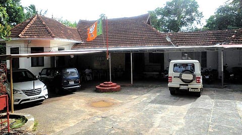 ബിജെപിയുടെ പുതിയ ആസ്ഥാനമന്ദിരത്തില് മുഖ്യമന്ത്രിയുടെ ഓഫീസും!