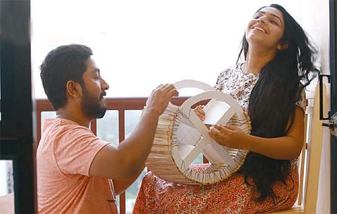 വിനീത് ശ്രീനിവാസന്റെ ഒരു സിനിമാക്കാരനിലെ ഗാനങ്ങള് പുറത്തിറങ്ങി