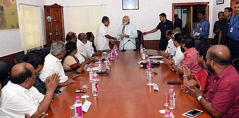 എയിംസ്, കണ്ണൂര് വിമാനത്താവളം, മെട്രോ രണ്ടാംഘട്ടം; ഭാവി പദ്ധതികളുടെ പട്ടികയുമായി പ്രധാനമന്ത്രിക്ക് മുഖ്യമന്ത്രിയുടെ നിവേദനം