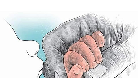 വെളുത്ത കുട്ടിയെ ദത്തെടുക്കുന്നതില് നിന്നും ഇന്ത്യന് ദമ്പതികളെ തടഞ്ഞ് യുകെ