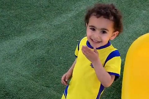 പേര്-മറ്റാന് ഷൗലോവ്, വയസ്-മൂന്ന്, കഴിവ്-ട്രിക്ക് ഷോട്ടുകളുടെ ഉസ്താദ്