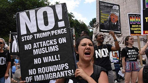 അടുത്ത ബന്ധുക്കള് ഉള്ളവര്ക്ക് മാത്രം അമേരിക്കയിലേക്ക് വിസ; ആറ് മുസ്ലീം രാജ്യങ്ങളില് നിന്നുള്ളവര്ക്ക് കൂടുതല് നിയന്ത്രണങ്ങളുമായി അമേരിക്ക