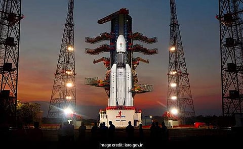 ഐഎസ്ആര്ഒയുടെ 25 വര്ഷത്തെ കാത്തിരിപ്പ് ഇന്ന് യാഥാര്ത്ഥ്യമാകും ജിഎസ്എല്വി-മാര്ക്ക് 3 വൈകുന്നേരം 5ന് കുതിച്ചുയരും