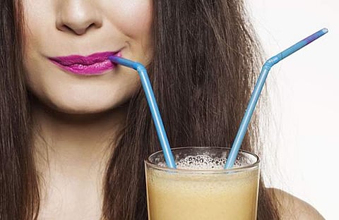 ജ്യൂസ് എടുത്തോ- പക്ഷേ, സ്ട്രോ വേണ്ട ചേട്ടാ!